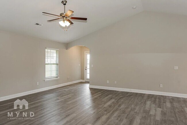 Building Photo - 136 Pitts Griffin Drive