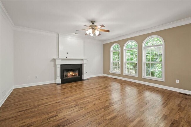 Building Photo - 10950 Kimball Crest Dr