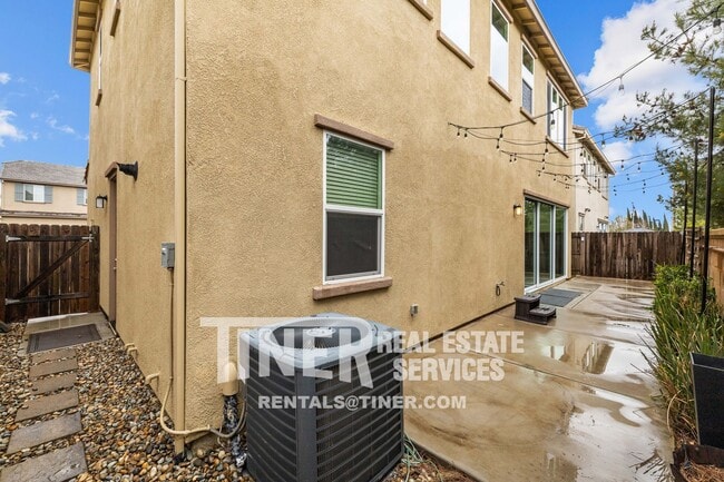 Building Photo - 4166 Hydo Lk Wy