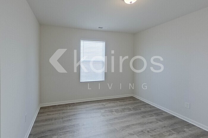 Building Photo - 2537 Provence Dr SE