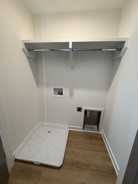 Building Photo - 628 Wallace Ct