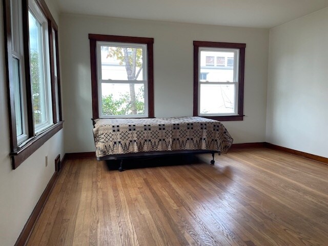 Building Photo - 504 Cramer Ave