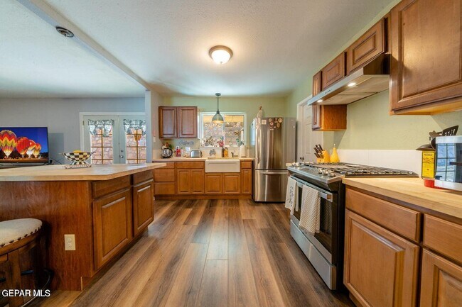 Building Photo - 4217 Canterbury Dr