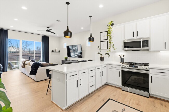 Building Photo - 4905 Avenue J Ave