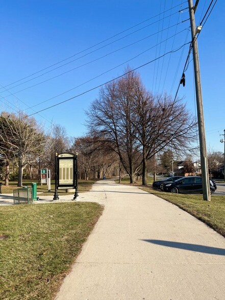 Building Photo - 310 Hillside Ave