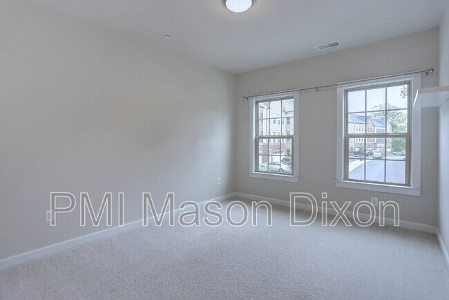 Building Photo - 4023 Dorseys Rdg Sq