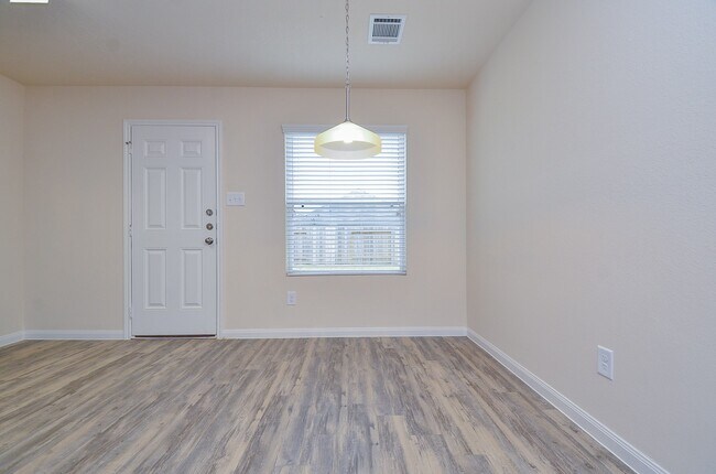 Building Photo - 24226 Ravenna Oaks Ct