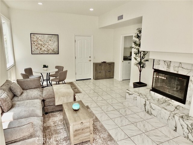 Building Photo - 6225 Napoli Ct