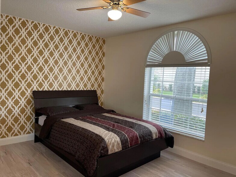 Building Photo - 1048 Siena Oaks Cir E