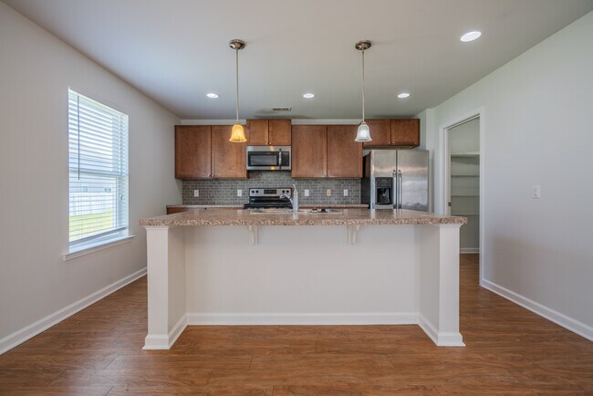 Building Photo - 135 Davila St