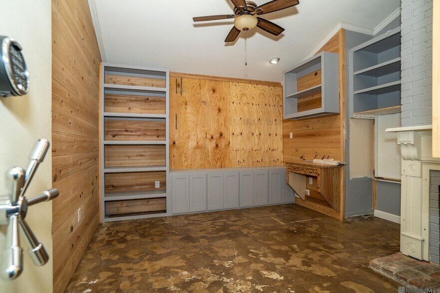 Building Photo - 3736 Sessions Dr