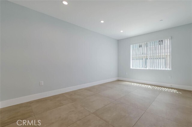 Building Photo - 1554 Bundy Dr