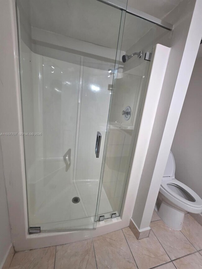 Building Photo - 13499 Biscayne Blvd