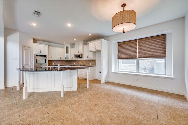Building Photo - 1321 Talley Ln