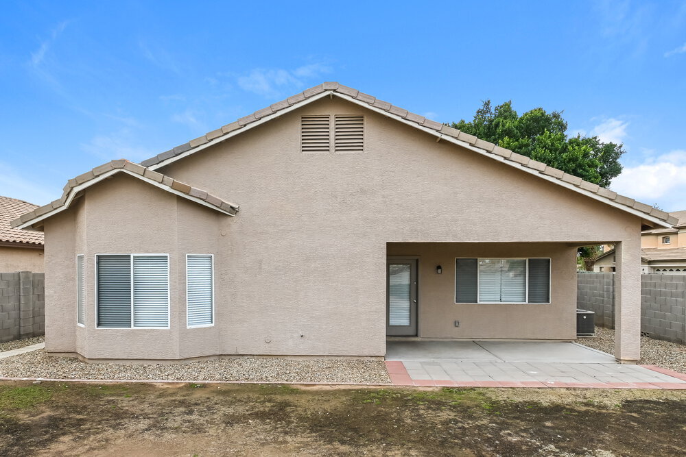 Building Photo - 8172 W Ross Ave