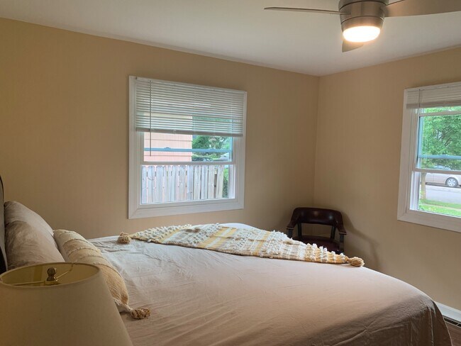 Building Photo - 497 Chase Rd