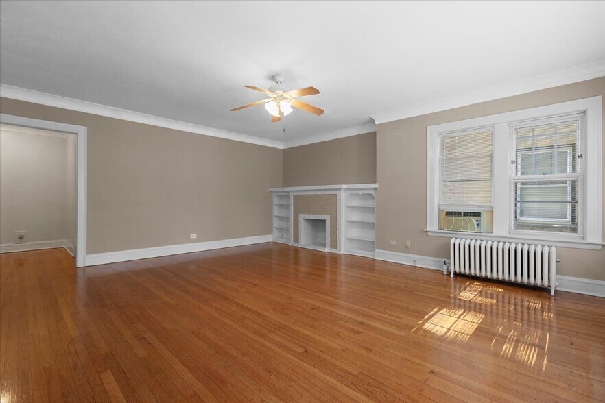 Building Photo - 811 Dobson St