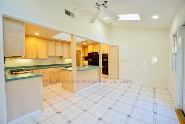 Building Photo - Loma Verde Home with Spacious Backyard, Gr...