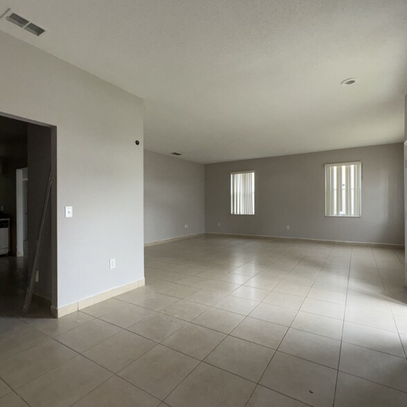 Building Photo - 517 Heather Glen Dr