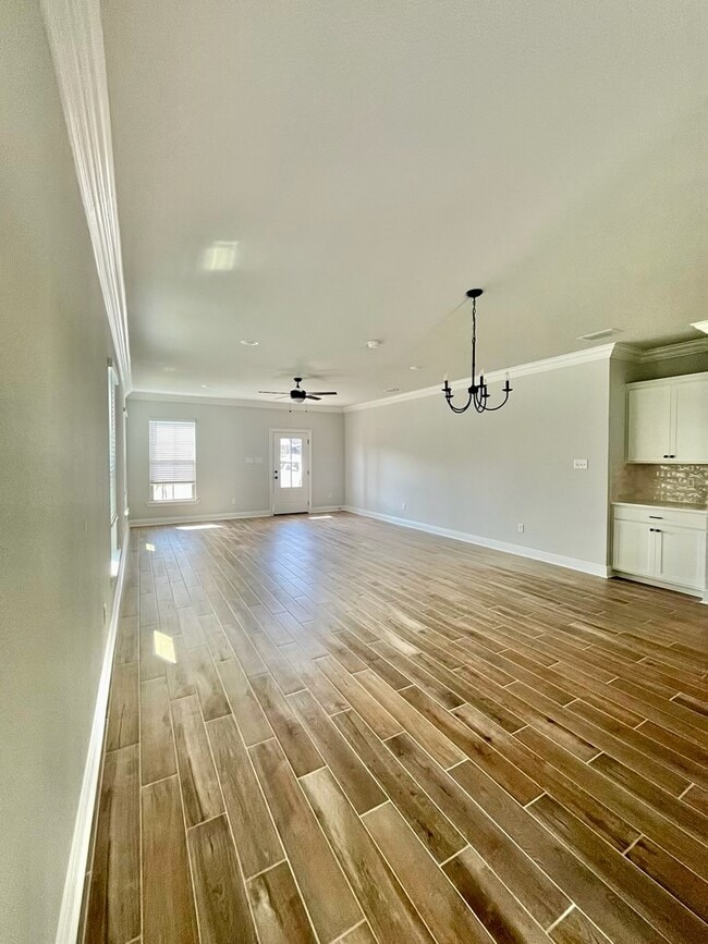 Building Photo - 45 Hydrangea Blvd