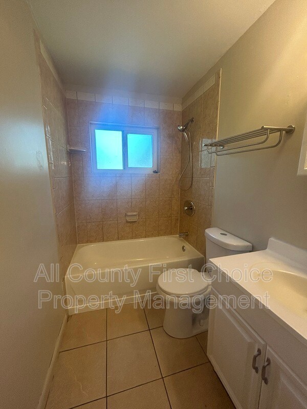 Building Photo - 1530 Carmel Ave