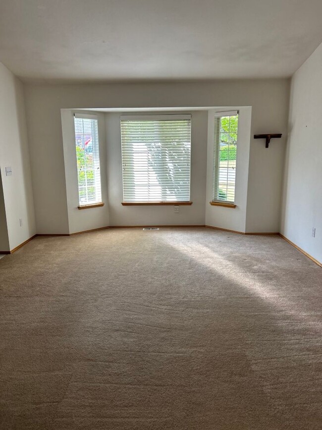Building Photo - 3Bd/1.75Ba Kent House