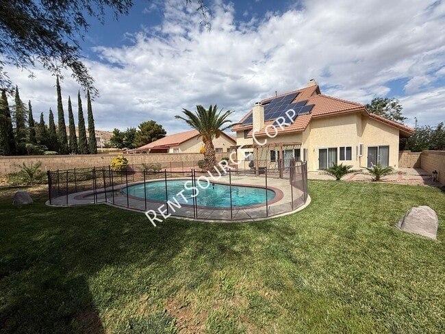 Building Photo - 40270 Homeridge Dr