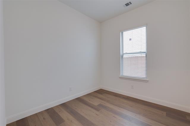 Building Photo - 820 Mallard Dr