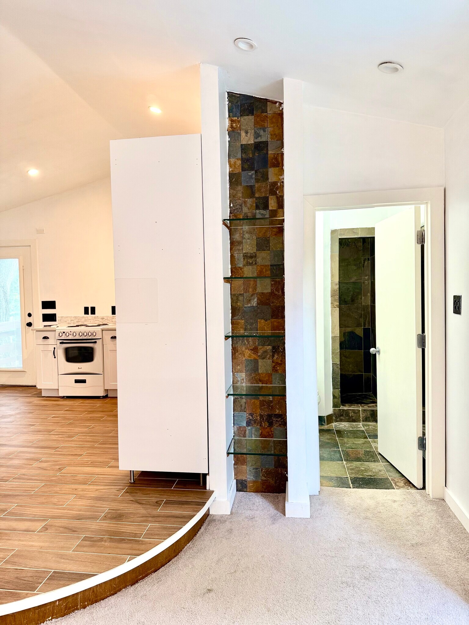 Building Photo - 5746 Velasco Ave