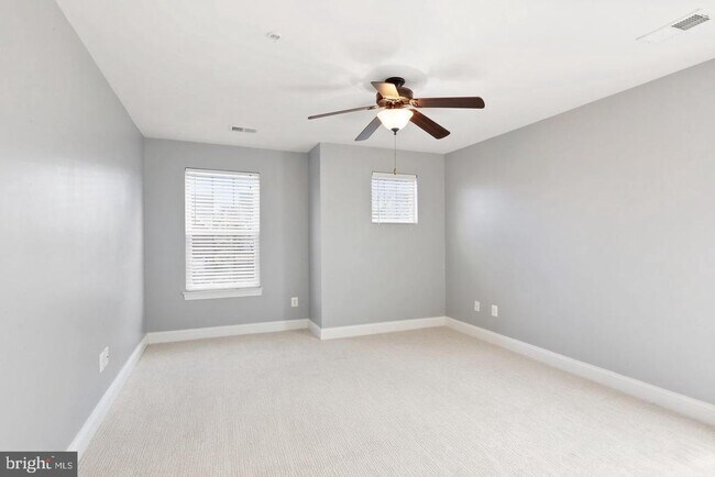 Building Photo - 25749 Racing Sun Dr
