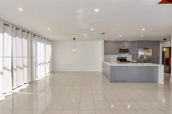 Building Photo - 3306 Torremolinos Ave