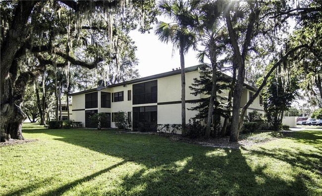 Building Photo - 19505 Quesada Ave