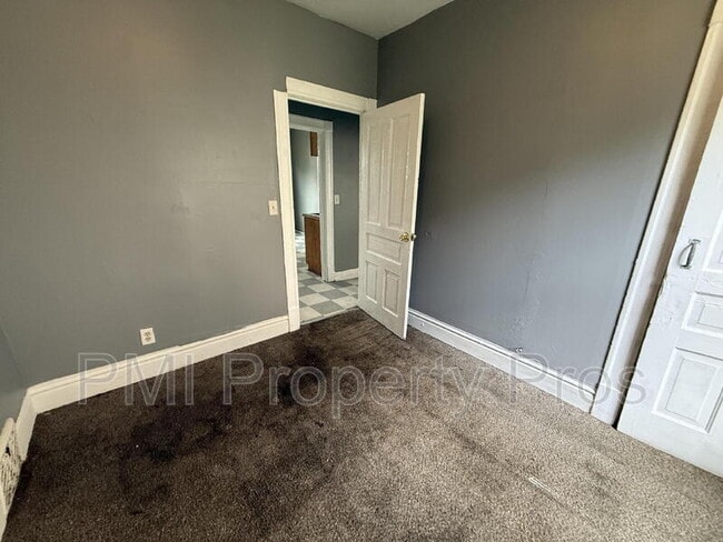 Building Photo - 1415 N 37th St