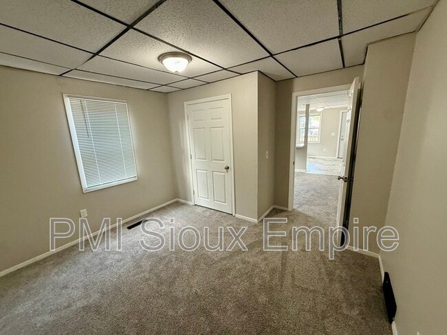Building Photo - 316 N Sherman Ave