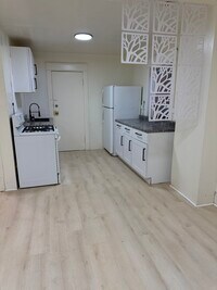 Building Photo - 89 Abbott Rd