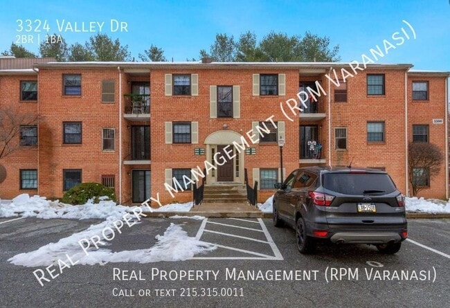 Building Photo - 3324 Valley Dr