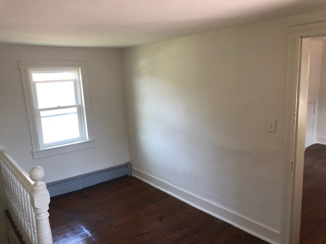 Building Photo - 40 E Broad Way