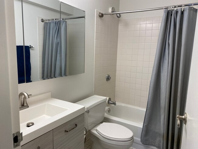 Building Photo - 440 N Wabash Ave