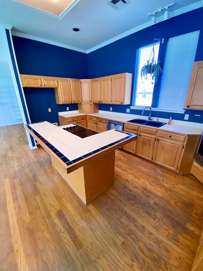 Building Photo - ** NEW GREENACRES PLACE 3/2 HOME **