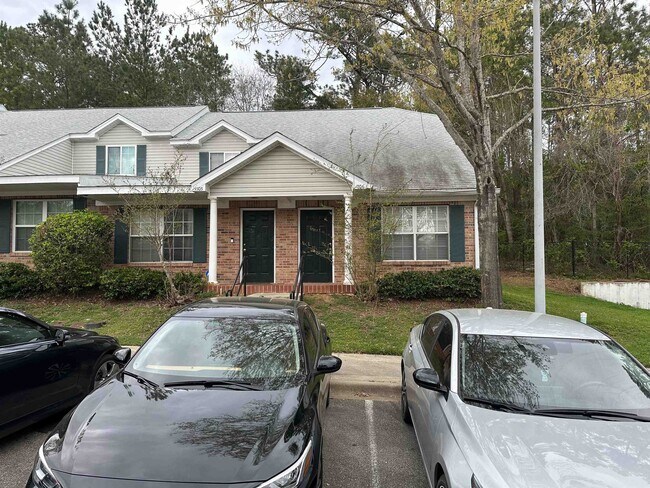 Building Photo - 2738 W Tharpe St