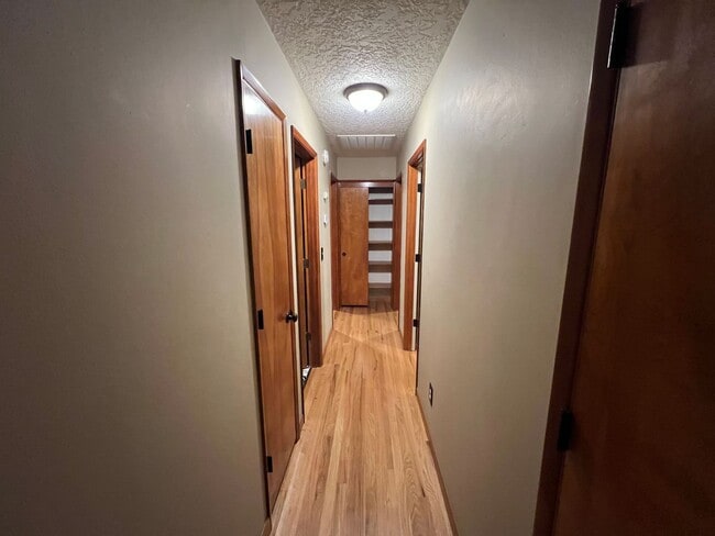 Building Photo - 5408 NE 49th St