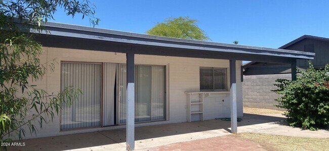 Building Photo - 10019 N 48th Dr
