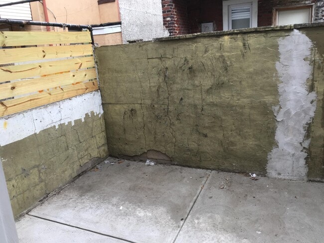 Building Photo - 1631 S LeCount St
