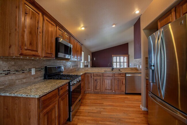 Building Photo - 5 Bedroom Home in Windsor Colorado