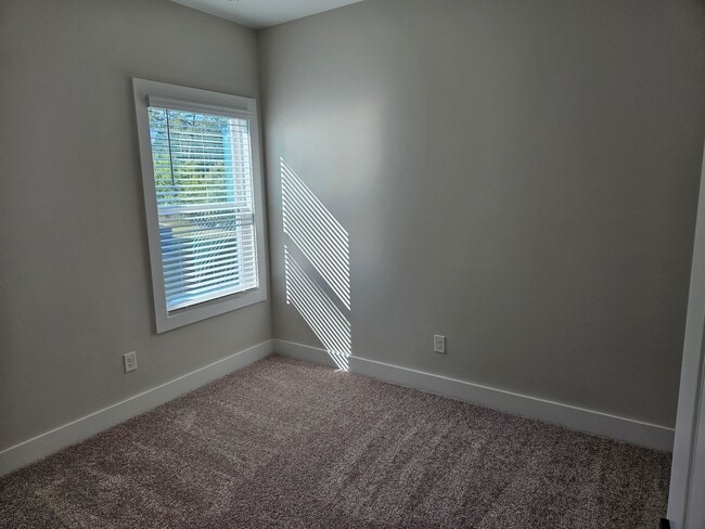 Building Photo - Brand new 3 bedroom 2 bath home in the Sou...