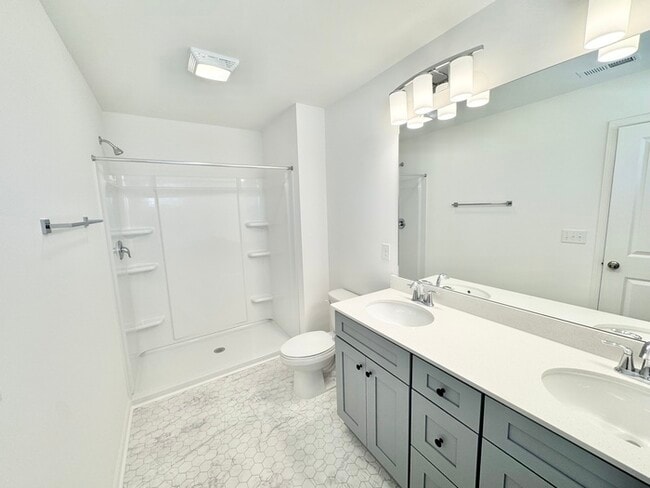 Building Photo - Four bedrooms with 2 1/2 bath with office space and loft