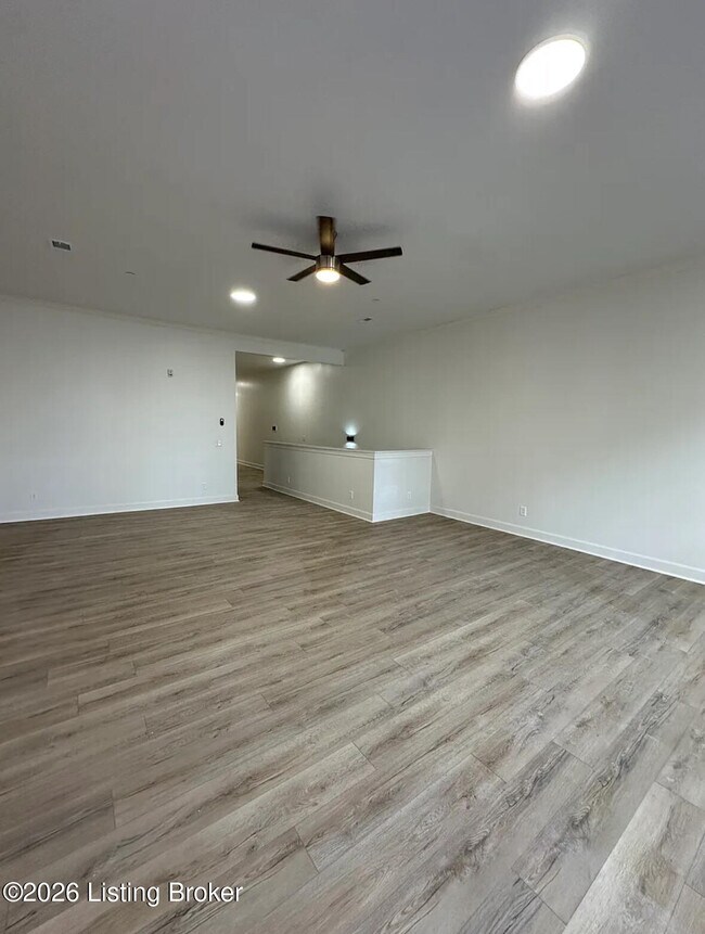 Building Photo - 540 S 4th St