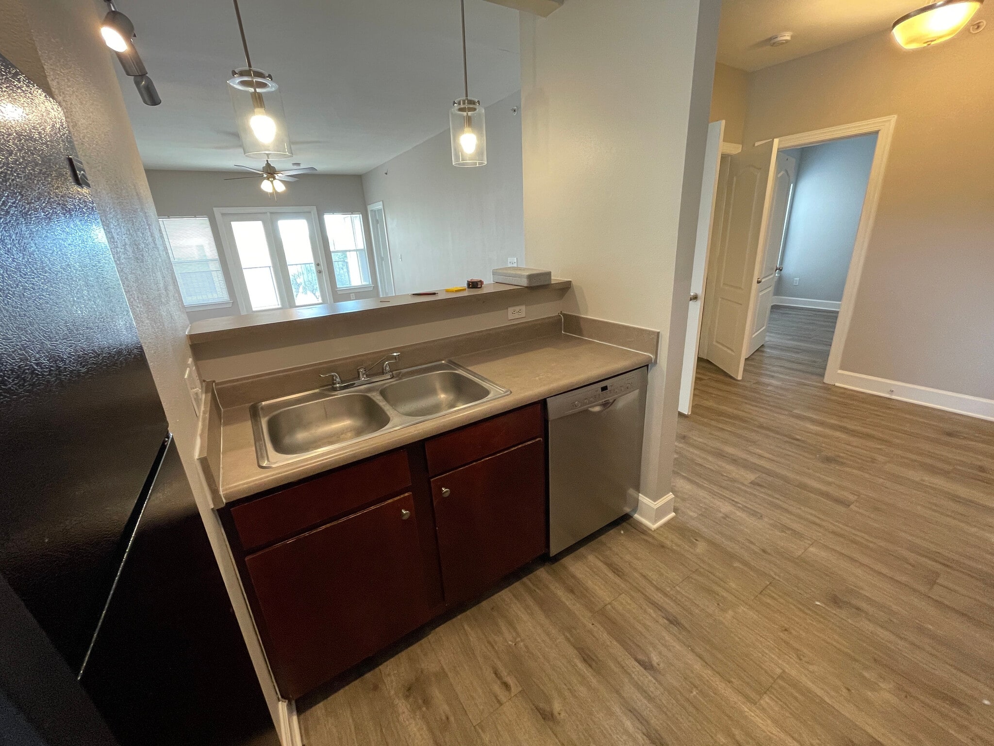 Building Photo - Room in Condo on Crossing Pl