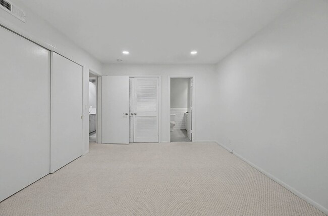 Building Photo - 116 Harding Pl