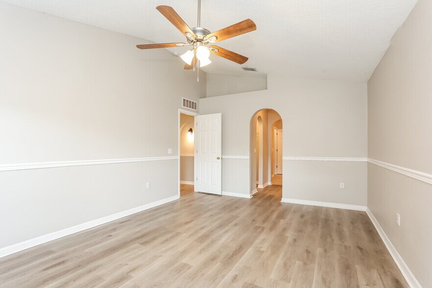 Building Photo - 2623 Bluewave Dr